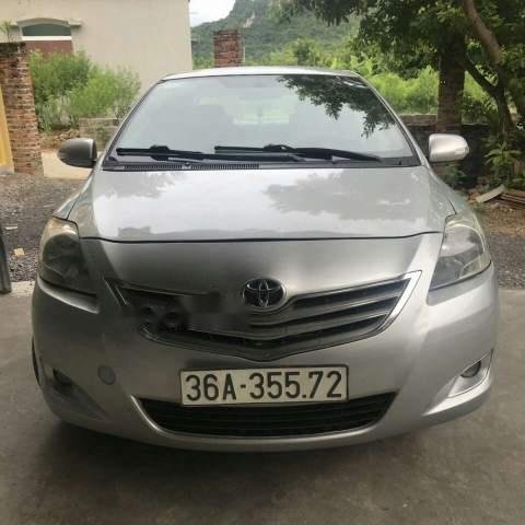 Chính chủ bán xe Toyota Vios E đời 2010, màu bạc, nhập khẩu