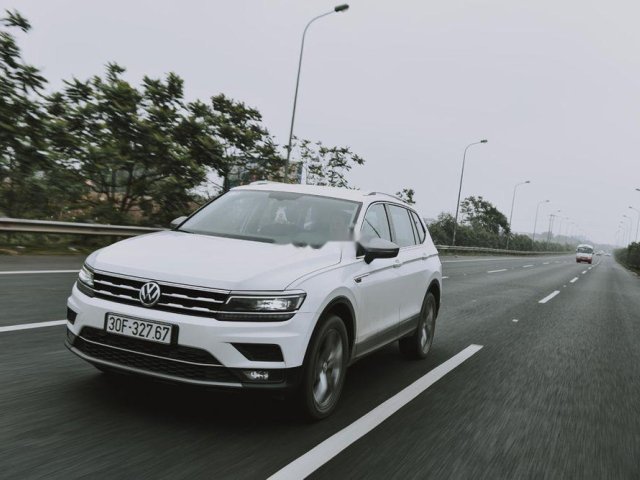 Bán Volkswagen Tiguan 2018, màu trắng, nhập khẩu0