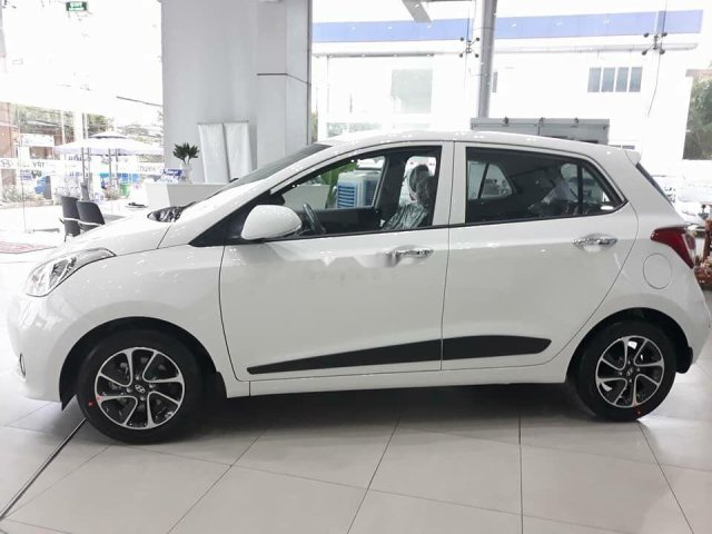 Bán ô tô Hyundai Grand i10 1.2MT đời 2019, màu trắng