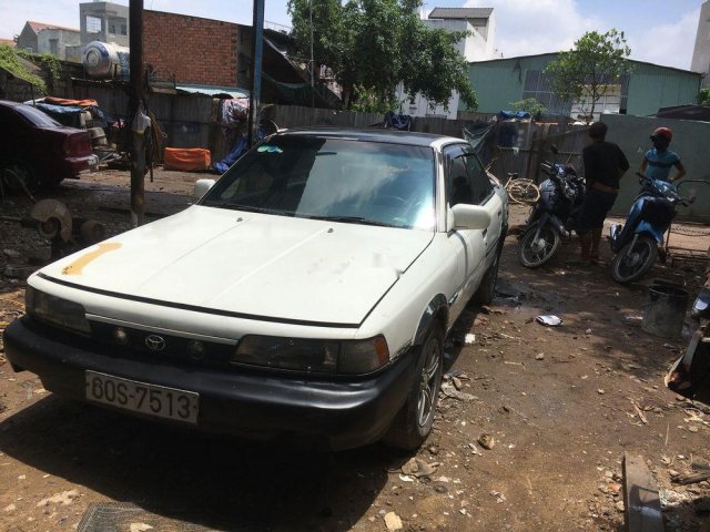 Bán xe Toyota Camry 1989, màu trắng