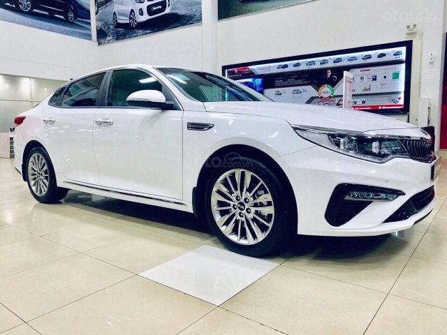 Bán Kia Optima Luxury 2.0 sản xuất 2019, giá tốt nhất trong cùng phân khúc