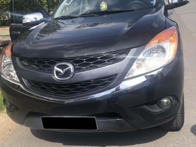 Cần bán Mazda BT 50 3.2 4x4 2015, màu đen, giá 550tr