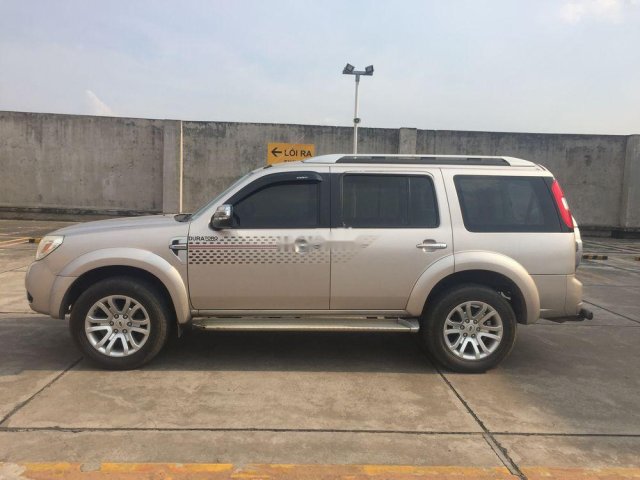 Chính chủ bán Ford Everest 2013, màu hồng phấn