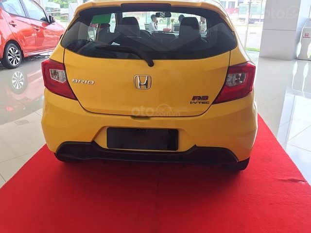 Bán Honda Brio RS đời 2019, màu vàng, xe nhập0