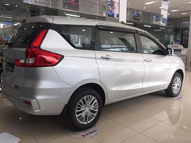 Cần bán Suzuki Ertiga GLX 1.5 AT đời 2019, màu bạc, nhập khẩu