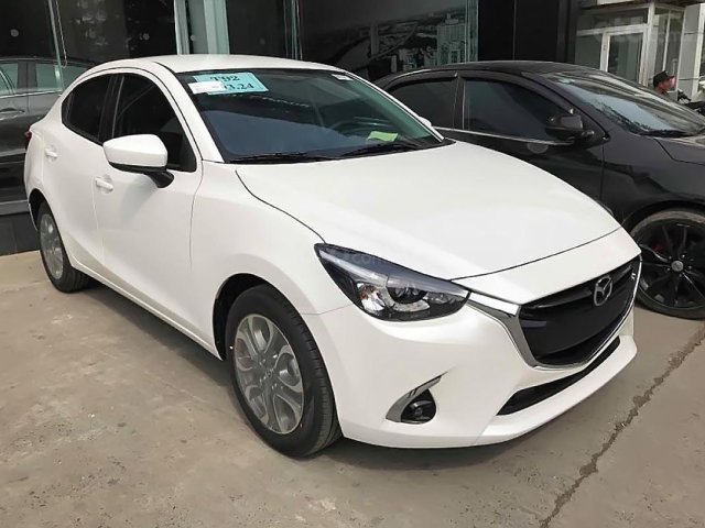 Bán Mazda 2 Premium 2019, màu trắng, nhập khẩu Thái