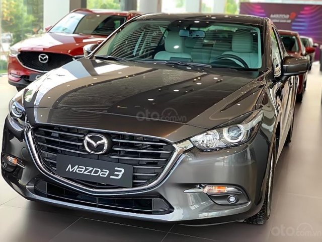 Cần bán xe Mazda 3 Luxury sản xuất năm 2019, giá tốt0