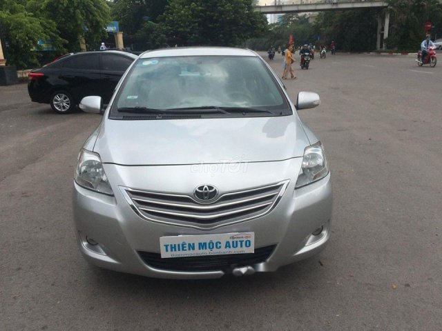 Cần bán lại xe Toyota Vios 1.5 G đời 2010, màu bạc, 385tr0