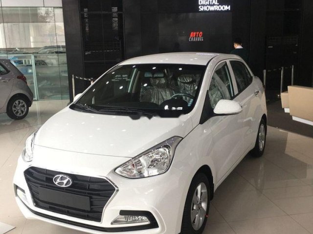 Cần bán Hyundai Grand i10 1.2 MT đời 2019, màu trắng, giá 380tr0