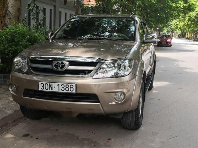 Chính chủ bán Toyota Fortuner SR5 đời 2008, màu vàng, nhập khẩu 0