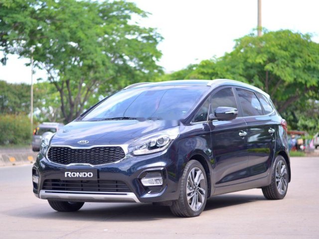 Cần bán xe Kia Rondo 2.0L MT sản xuất năm 2019, giá thấp, giao nhanh