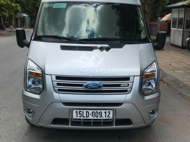 Cần bán gấp Ford Transit đời 2017, màu bạc, xe còn như mới