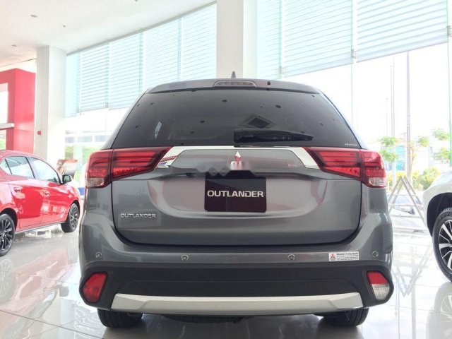 Bán xe Mitsubishi Outlander sản xuất 2019, màu xám