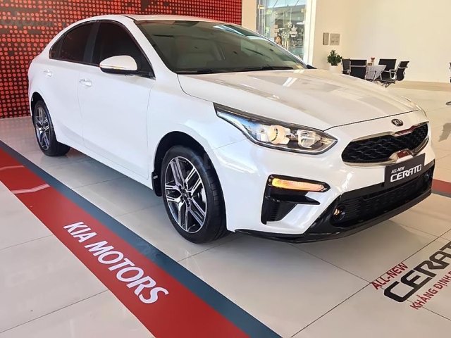 Bán Kia Cerato đời 2019, màu trắng, giá 635tr