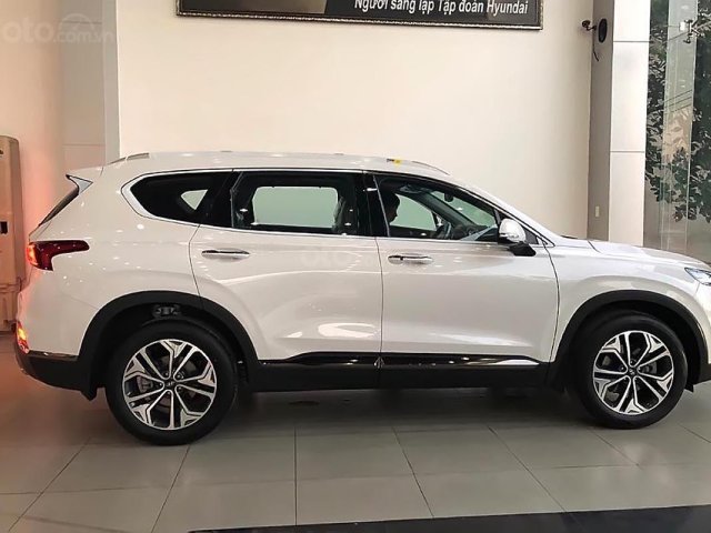 Cần bán xe Hyundai Santa Fe Premium 2.4L HTRAC đời 2019, màu trắng