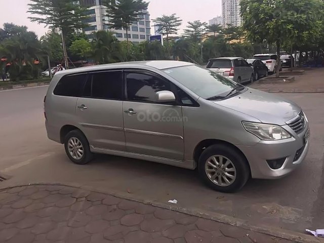 Bán Toyota Innova 2.0E đời 2013, màu bạc số sàn, giá 475tr