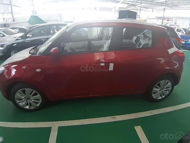 Bán ô tô Suzuki Swift sản xuất 2018, nhập khẩu nguyên chiếc, giá tốt0