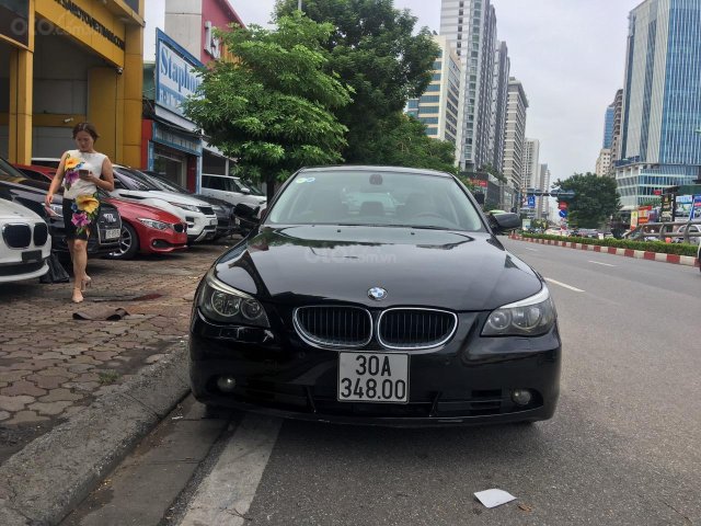 Bán xe BMW 5 Series 525i 2007, màu đen, xe nhập, giá 375tr