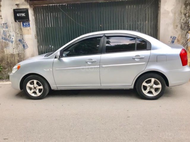 Bán Hyundai Verna MT sản xuất năm 2009, màu bạc, nhập khẩu Hàn Quốc 