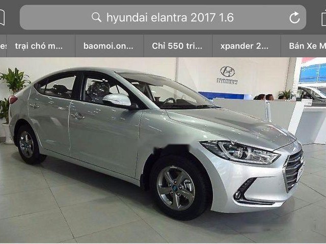 Bán xe Hyundai Elantra số tự động đời 2017, đăng ký lần đầu 12/2018, xe rất mới lăn bánh 16000 km0