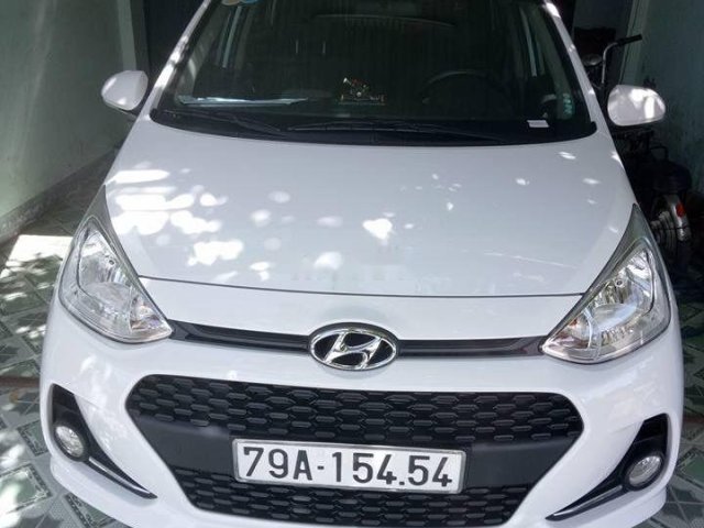 Bán Hyundai Grand i10 MT 2017, màu trắng, nhập khẩu  0