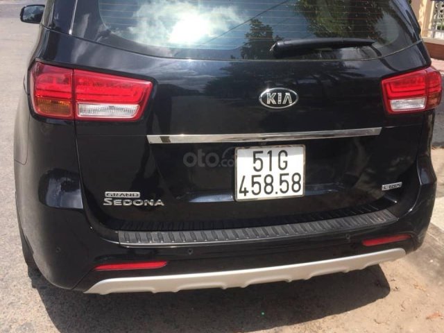 Cần bán xe Sedona full option máy dầu, đời 20180