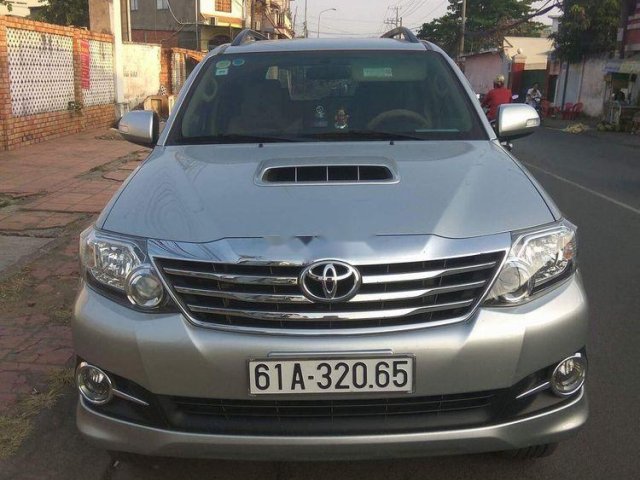 Chính chủ bán gấp Toyota Fortuner đời 2014, màu bạc, xe nhập0