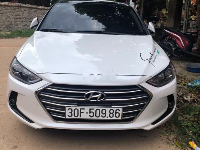 Bán Hyundai Elantra năm sản xuất 2018, màu trắng giá cạnh tranh