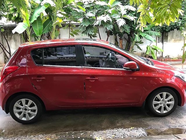 Bán Hyundai i20 sản xuất 2013, màu đỏ, nhập khẩu