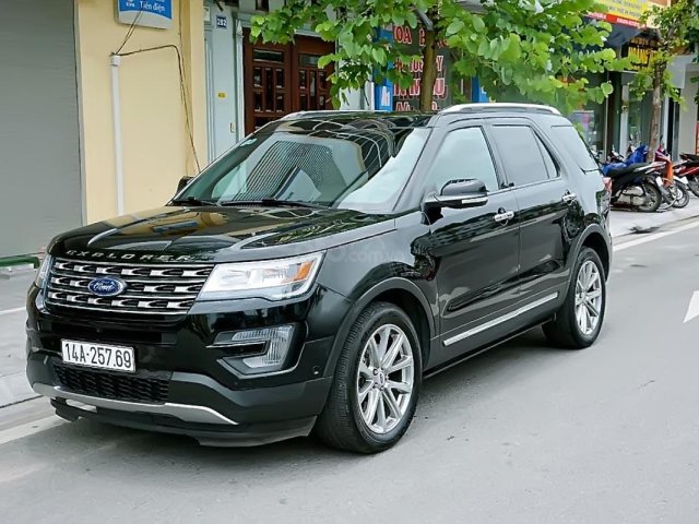 Cần bán xe Ford Explorer 2017, màu đen, xe đẹp