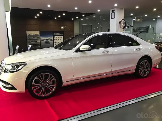 Cần bán xe Mercedes S450L Luxury đời 2019, màu trắng