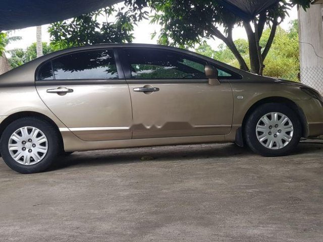 Cần bán lại xe Honda Civic đời 2010, màu vàng còn mới