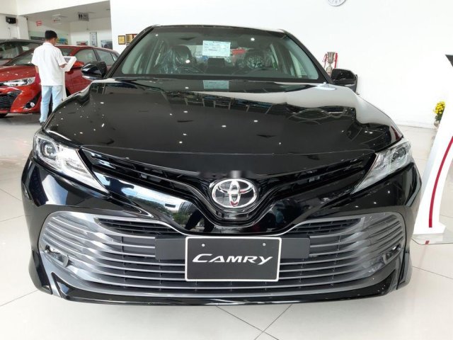 Bán xe Toyota Camry 2019, màu đen, nhập khẩu Thái