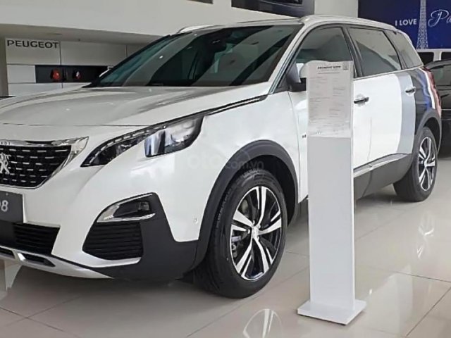 Cần bán Peugeot 5008 1.6AT đời 2019, màu trắng0