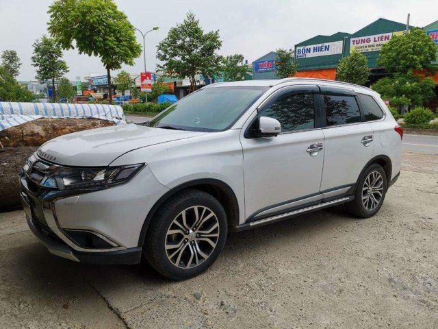 Bán ô tô Mitsubishi Outlander 2017, màu trắng, nhập khẩu Nhật Bản, chính chủ từ đầu