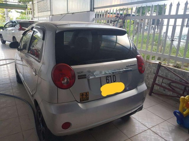 Bán Chevrolet Spark đời 2013, màu bạc