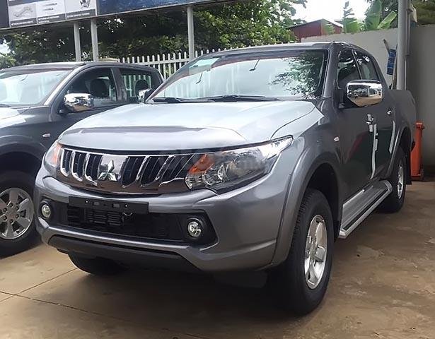 Bán Mitsubishi Triton đời 2019, màu xám, nhập khẩu  