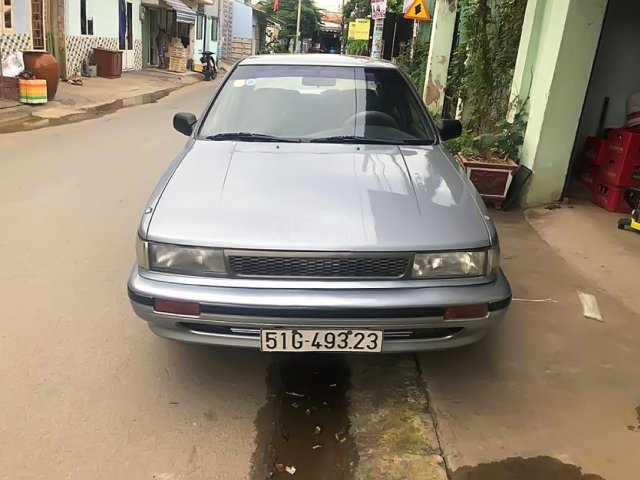 Bán xe Nissan Bluebird sx 1990, nhập khẩu Nhật Bản, số sàn, máy xăng0