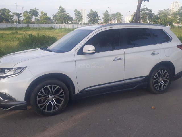 Bán ô tô Mitsubishi Outlander 2.0 CVT đời 2016, màu trắng, nhập khẩu Nhật Bản