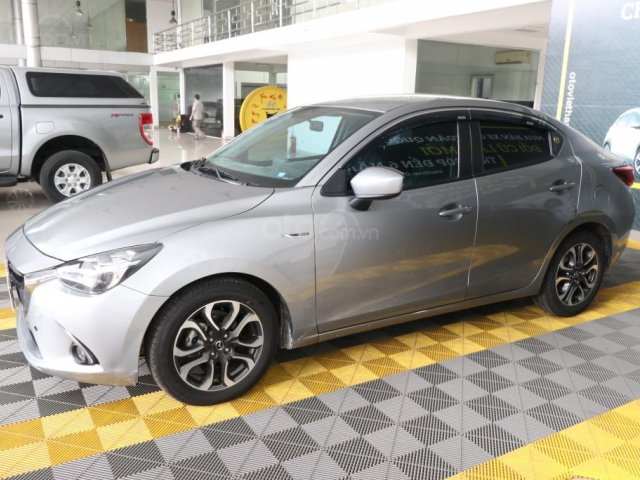 Bán ô tô Mazda 2 1.5AT Sedan sản xuất năm 2016, màu bạc, giá chỉ 476 triệu