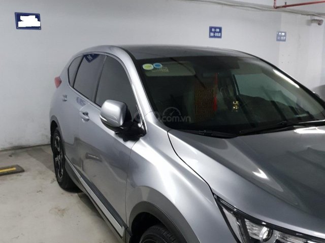 Cần bán Honda CR V E năm sản xuất 2018, màu bạc, nhập khẩu0