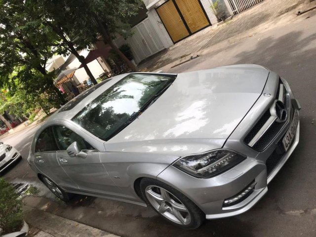 Bán xe Mercedes CLS350 2013, màu bạc, xe nhập