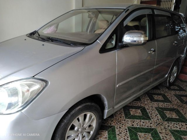 Bán xe Toyota Innova MT năm sản xuất 2008, màu bạc