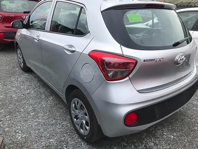 Bán Hyundai Grand i10 1.0MT Base sản xuất năm 2019, màu bạc0