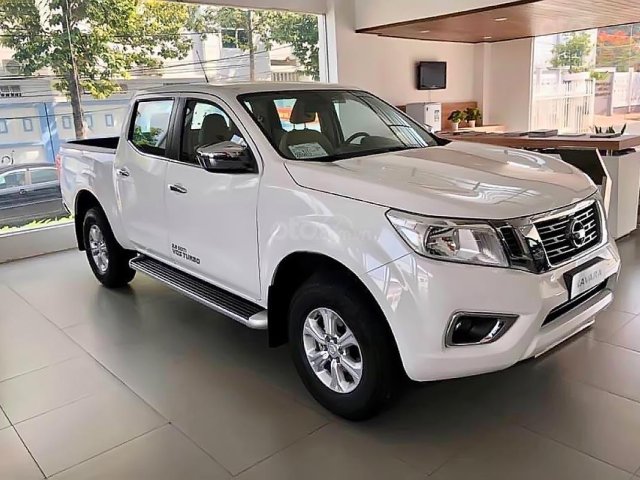 Bán Nissan Navara EL 2.5 AT 2WD 2019, màu trắng, nhập khẩu