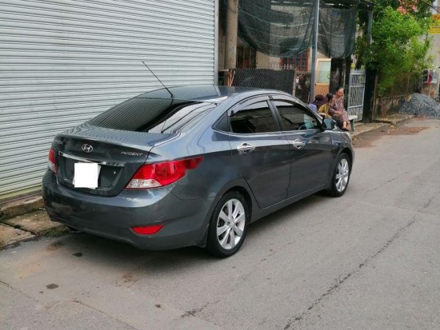 Cần bán xe Hyundai Accent năm 2012, màu xám xanh