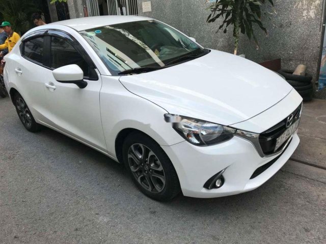 Bán xe Mazda 2 đời 2016, màu trắng