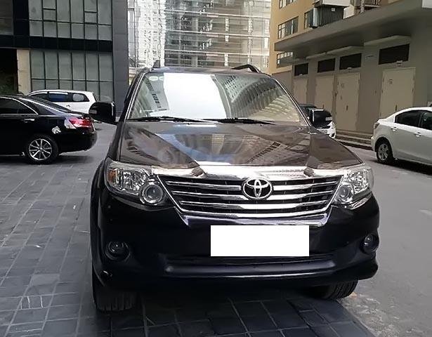 Gia đình bán Fortuner 2.7AT một cầu, số tự động, màu đen, sx 20120