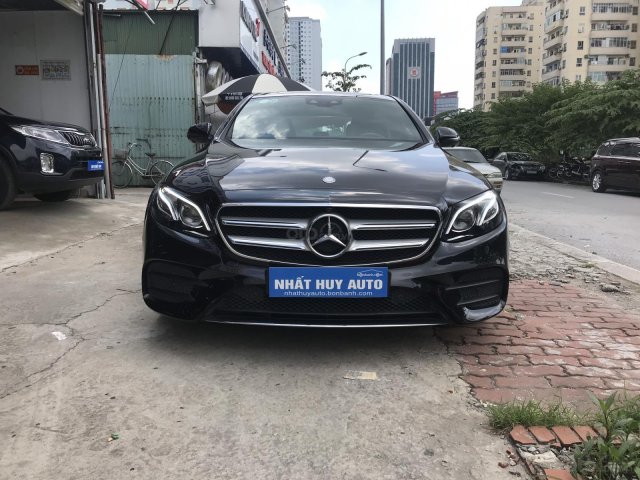 Bán Mercedes E300 AMG sản xuất năm 2016, màu đen chạy lướt