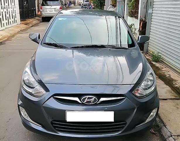 Cần bán lại xe Hyundai Accent 1.4 AT đời 2012, màu xám 